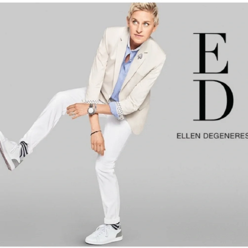 Ellen Degeneres ED-DAIRE‎ Love Slip-On Sneakers, Gray and White 10M